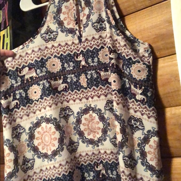 Elephant Aztec tank - Picture 3 of 3